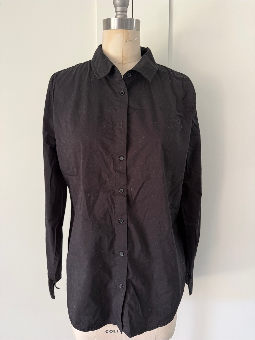 Time and Tru Black Button-Down Long Sleeve Shirt